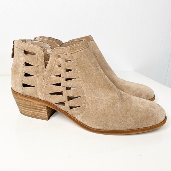 Vince Camuto | Peera Cutout Bootie Sz. 9.5 - Picture 2 of 12